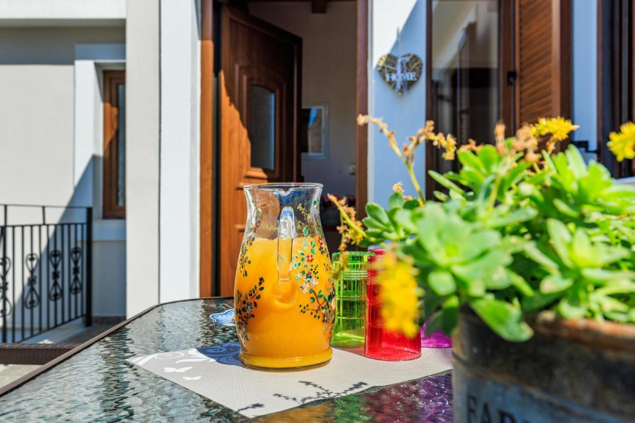 Petradi Town Apartment Skopelos Town Exterior photo
